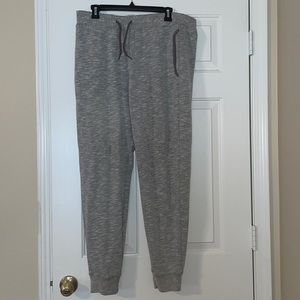 Hollister joggers
